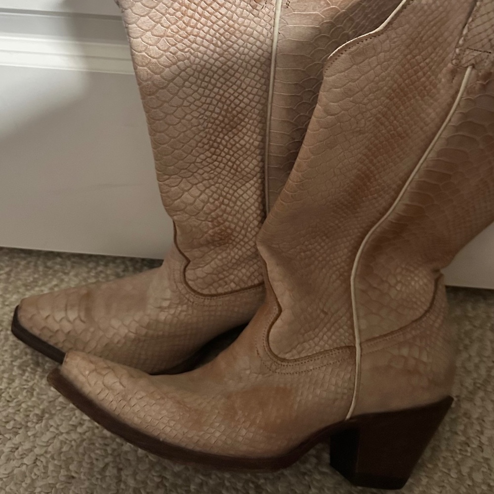 IDYLLWIND PYTHON TALL WESTERN BOOTS FUELED BY MIRANDA LAMBERT-SNIP TOE SZ 9